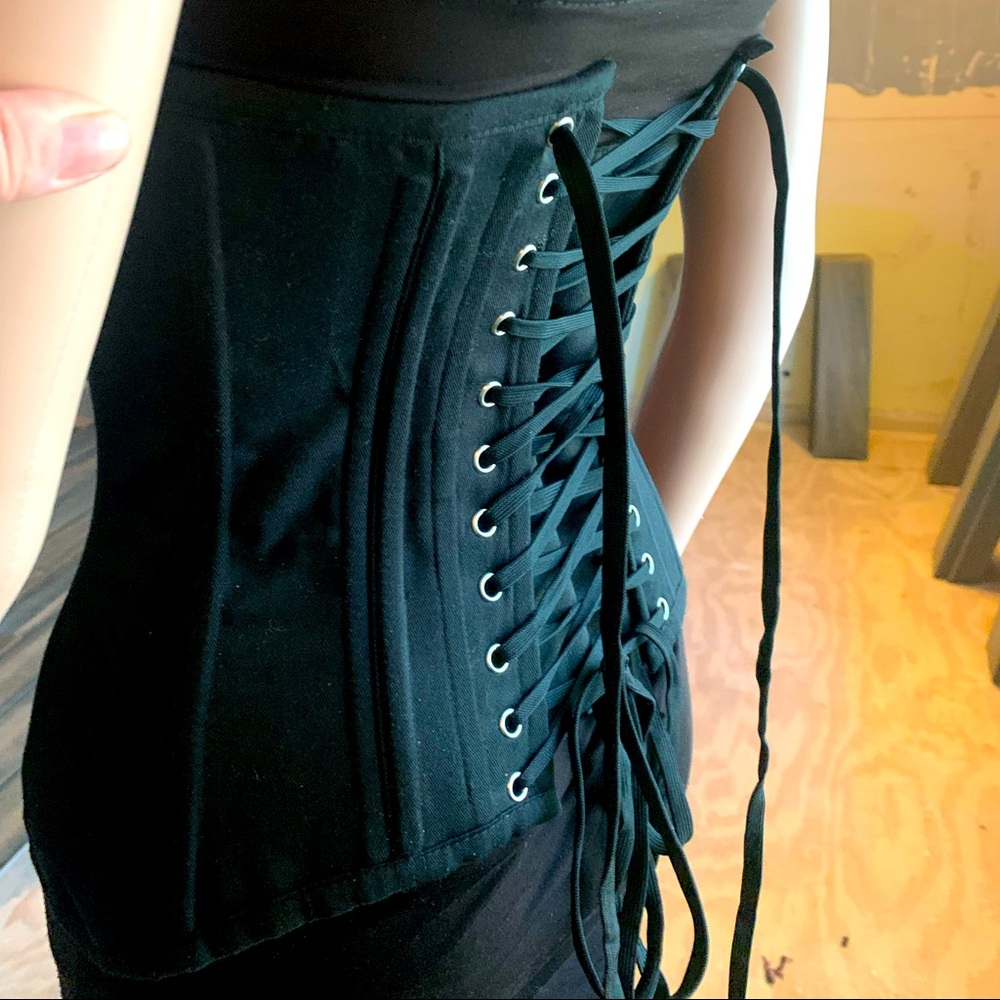 Small black waist trainer